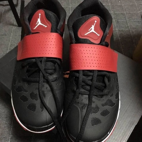 Jordan black  and Red Jordan Shoes size 7.5 women - Picture 1 of 2